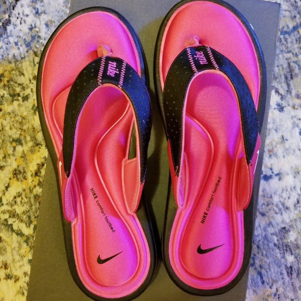 Nike Flip flops Size 6